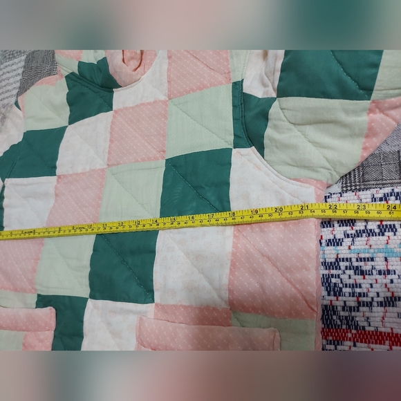 Hoodie upcycle from an old short stitch. - Picture 8 of 10